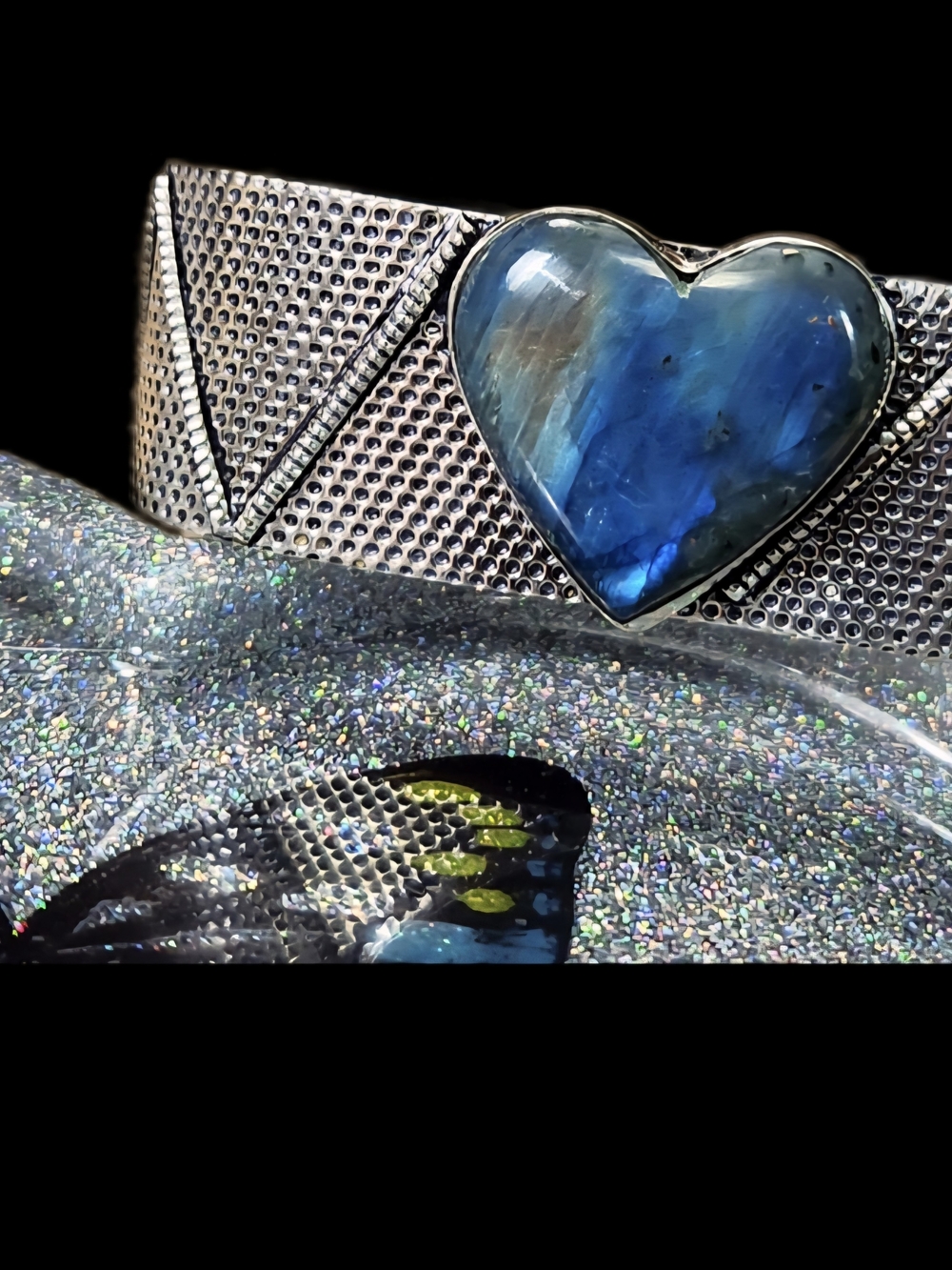 ~Gorgeous,  Boho, Blue, Heart-Shaped Labradorite Cuff With Wide Textured Band~